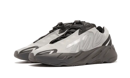 Adidas Yeezy 700 MNVN Metallic - GW9524