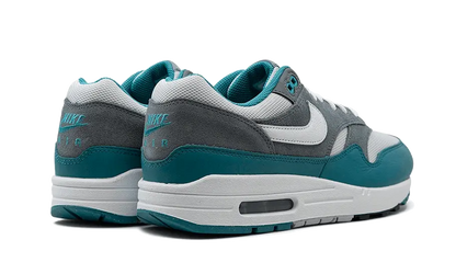 nike-air-max-1-sc-noise-aqua